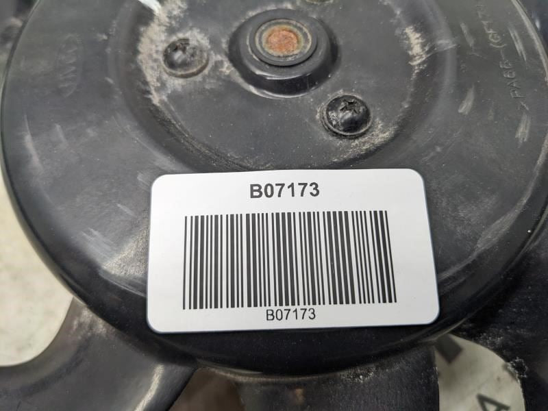 2017-2018 Hyundai Elantra Engine Cooling Fan Blade w/ Motor 25231-F2000 OEM10