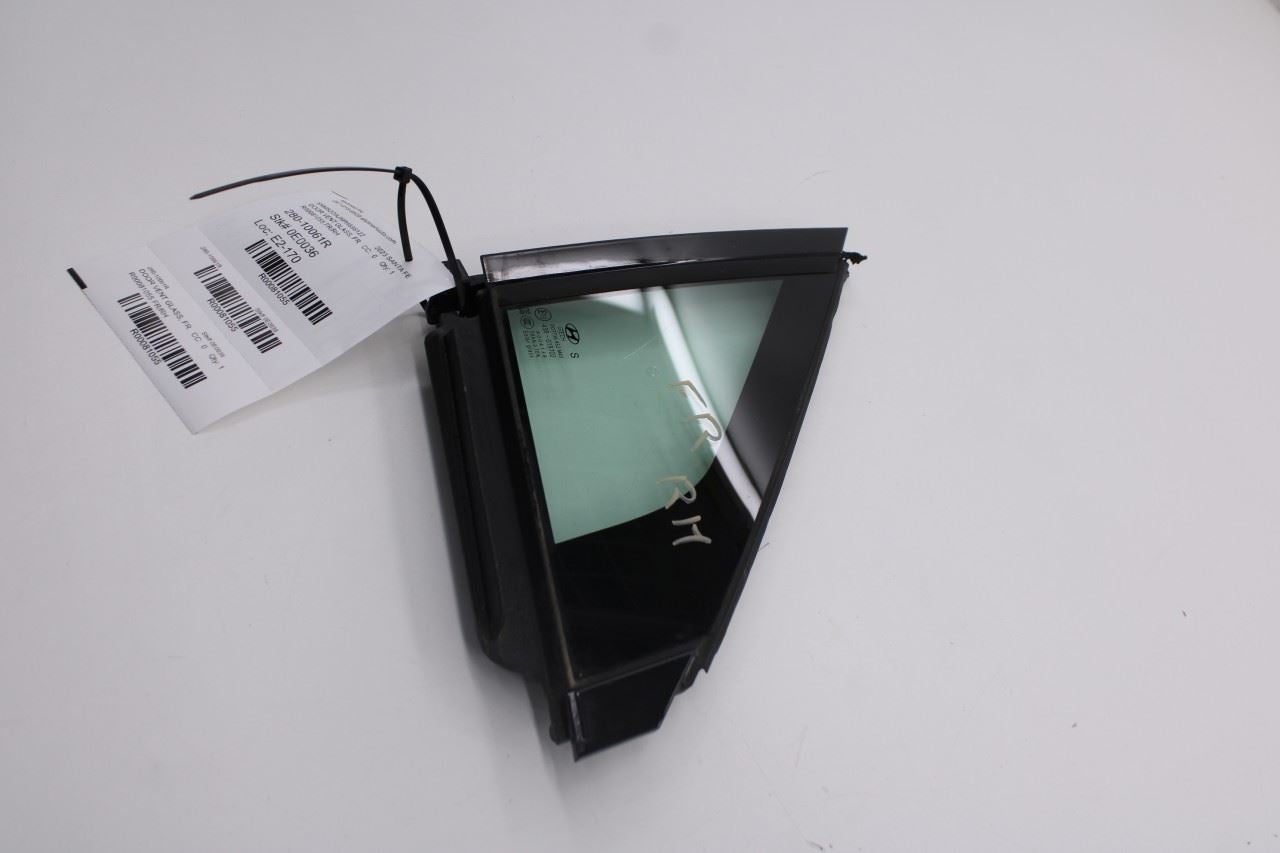19-23 Hyundai Santa Fe SEL Front Right Side Door Quarter Vent Window Fixed Glass4