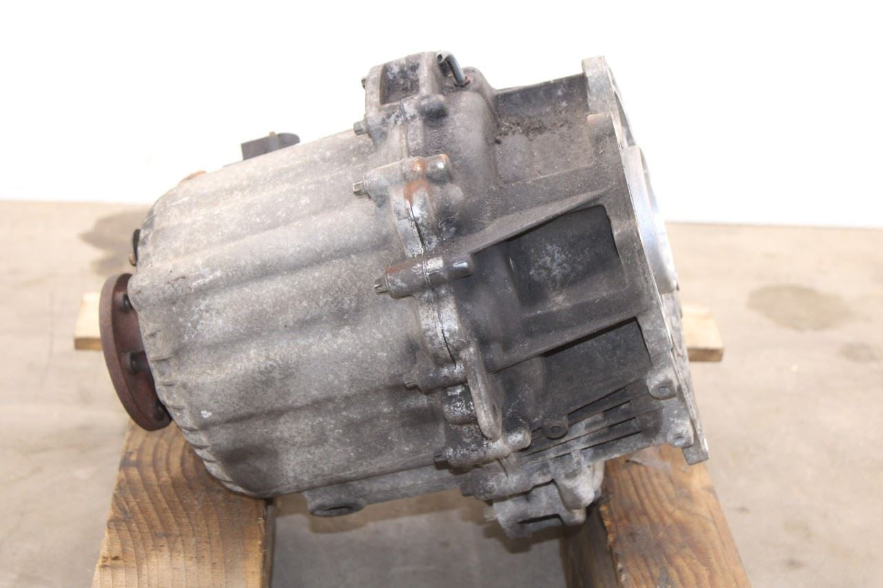 2006-2014 Land Rover Range Rover HSE 4WD Transfer Case LR049160 OEM6