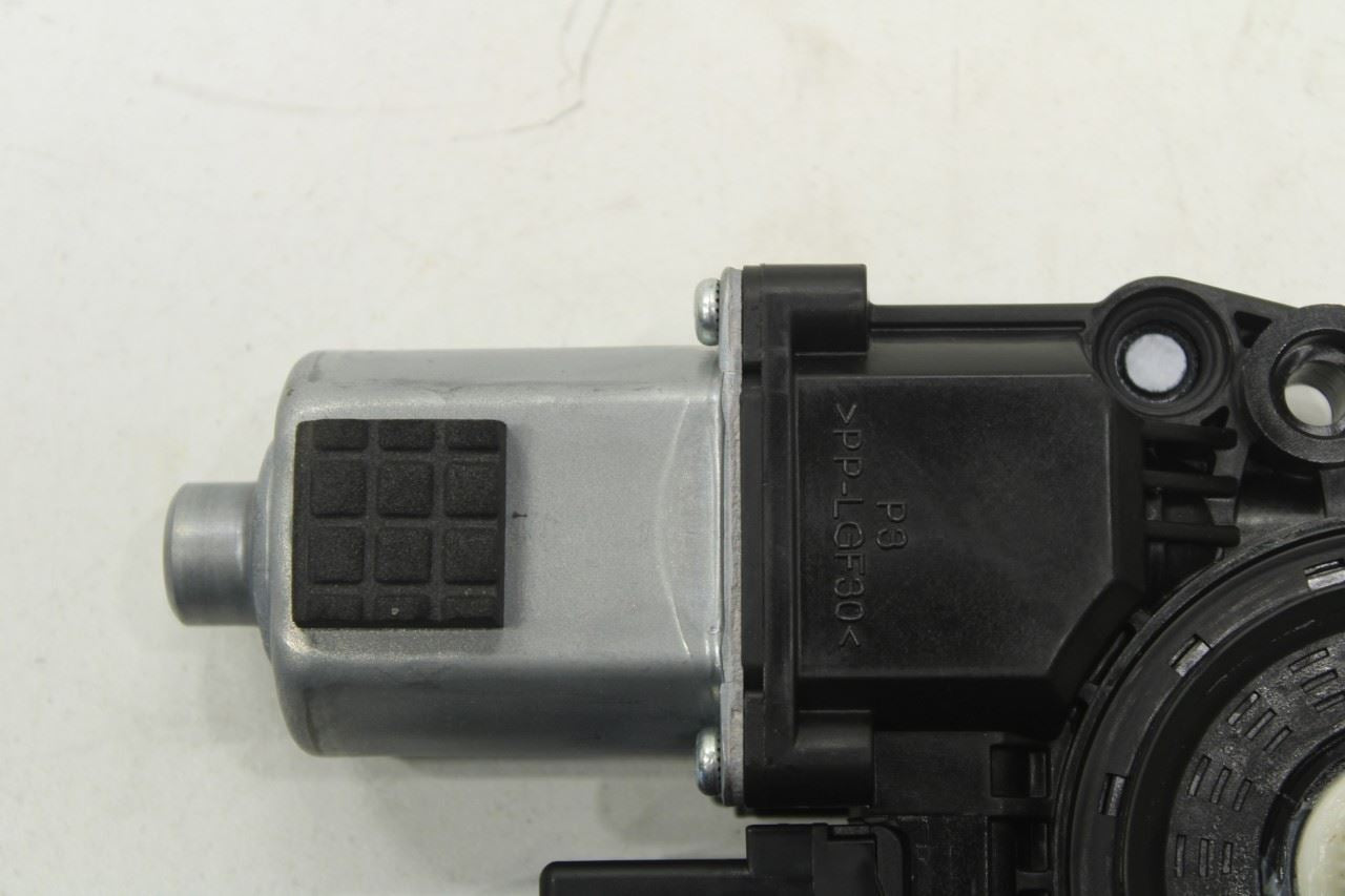 2019-2020 KIA Sorento LX Rear Left Door Power Window Motor 83450-C5220 OEM - Alshned Auto Parts