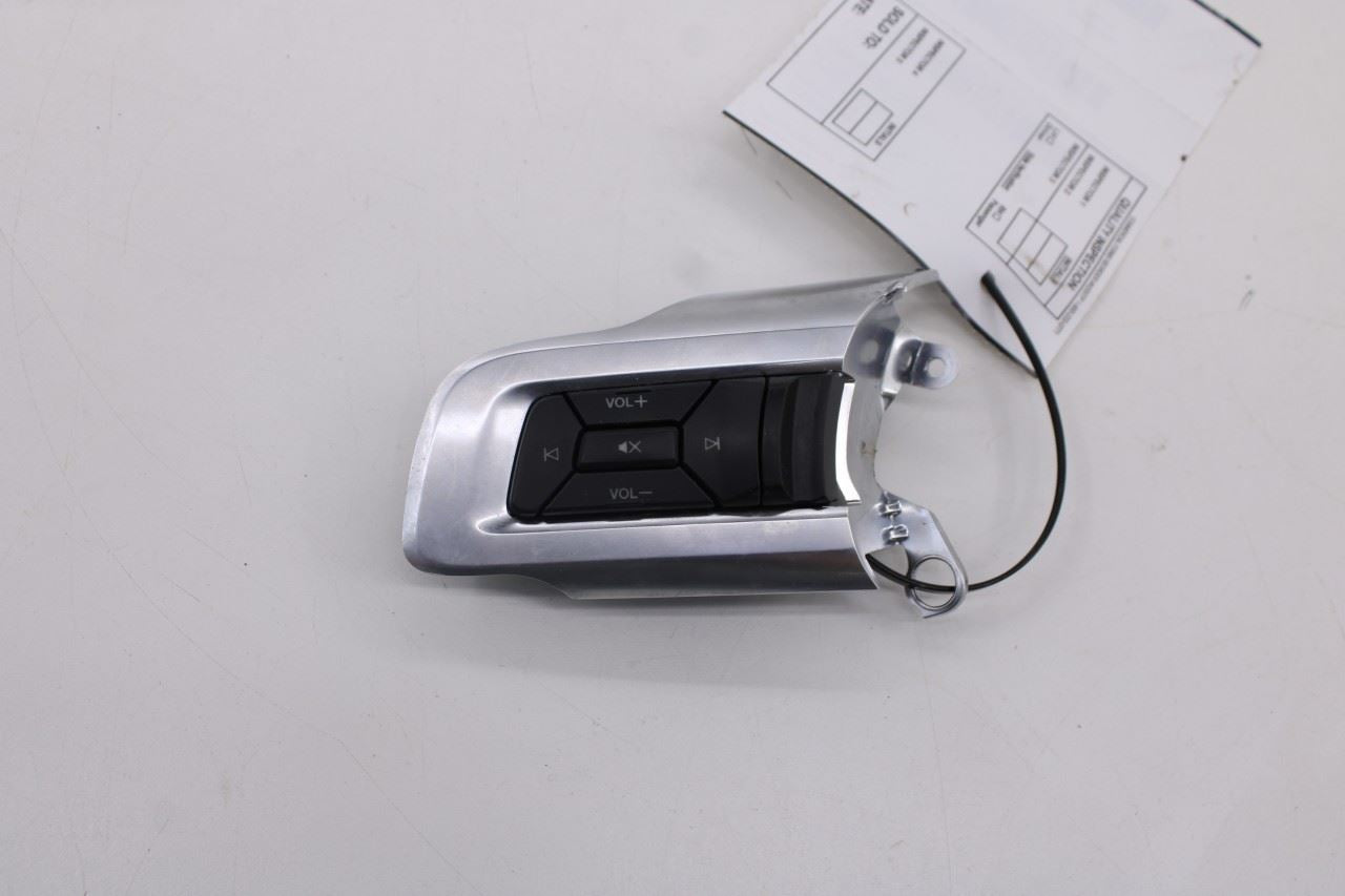 2015-23 Ford Mustang GT 5.0L Steering Wheel Upper Control Switch Buttons w/ Trim0