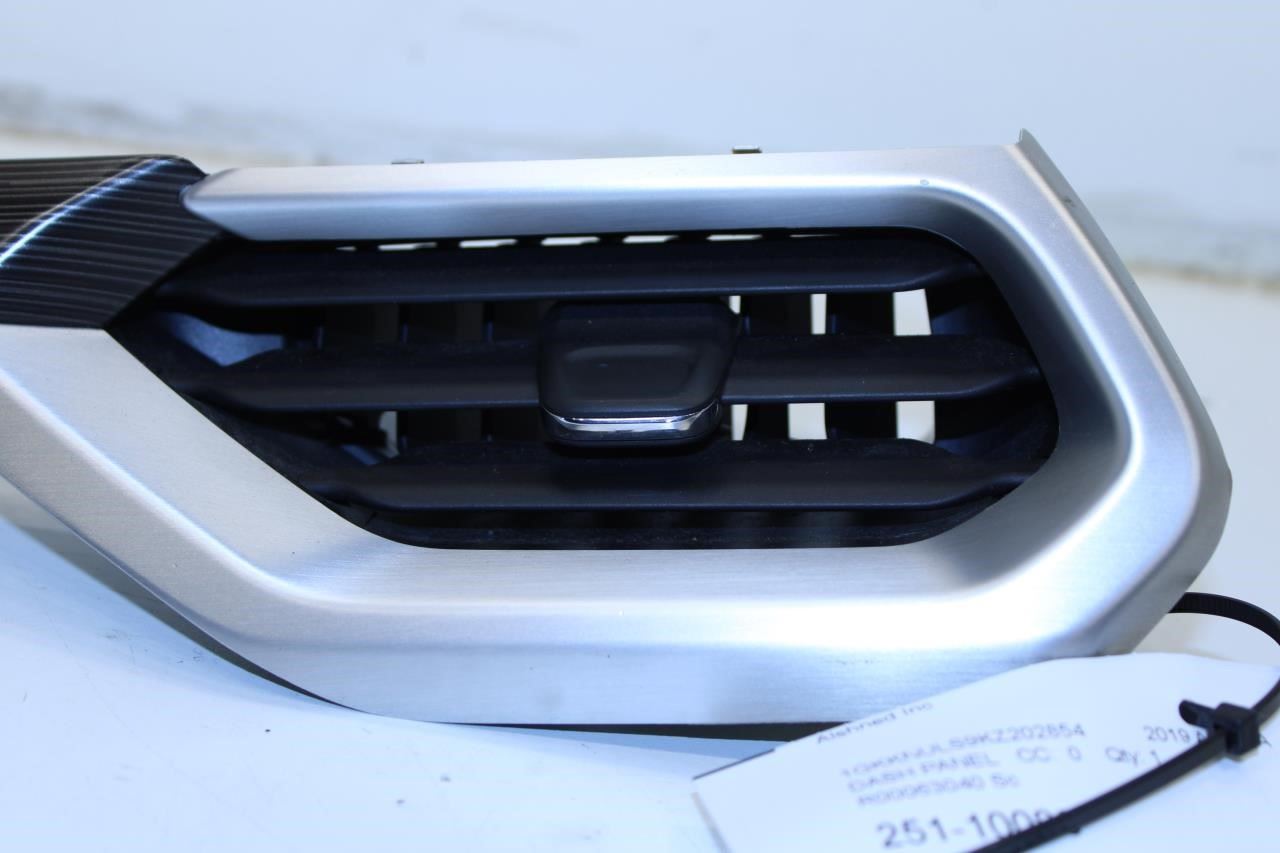2017-2023 GMC Acadia SLT-1 FR RH Dash Outer Air Vent Grille w/ Trim 23258250 OEM - Alshned Auto Parts