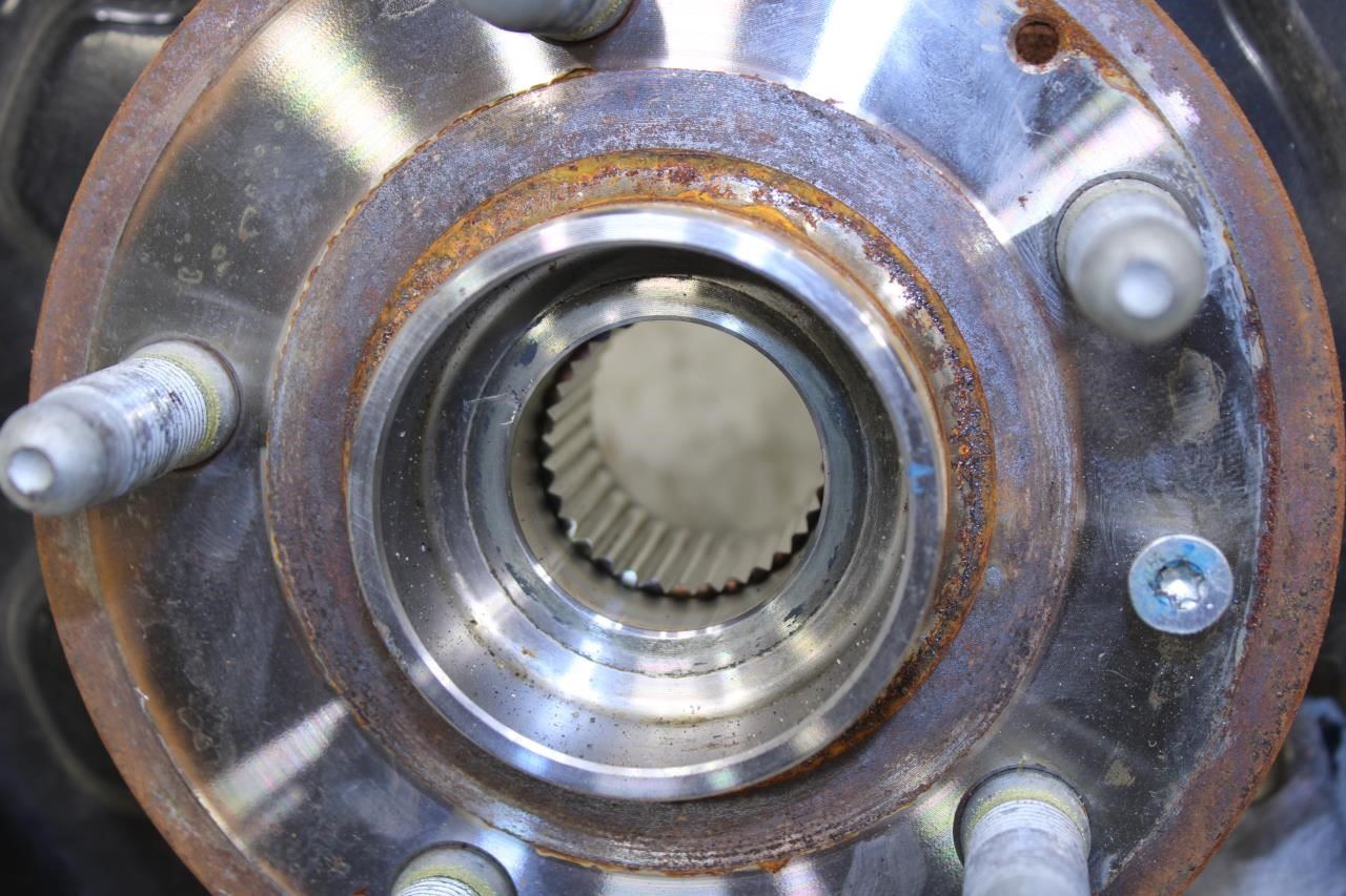 2019-2025 Cadillac XT4 Premium Rear Right Spindle Knuckle Hub 42803051 OEM - Alshned Auto Parts