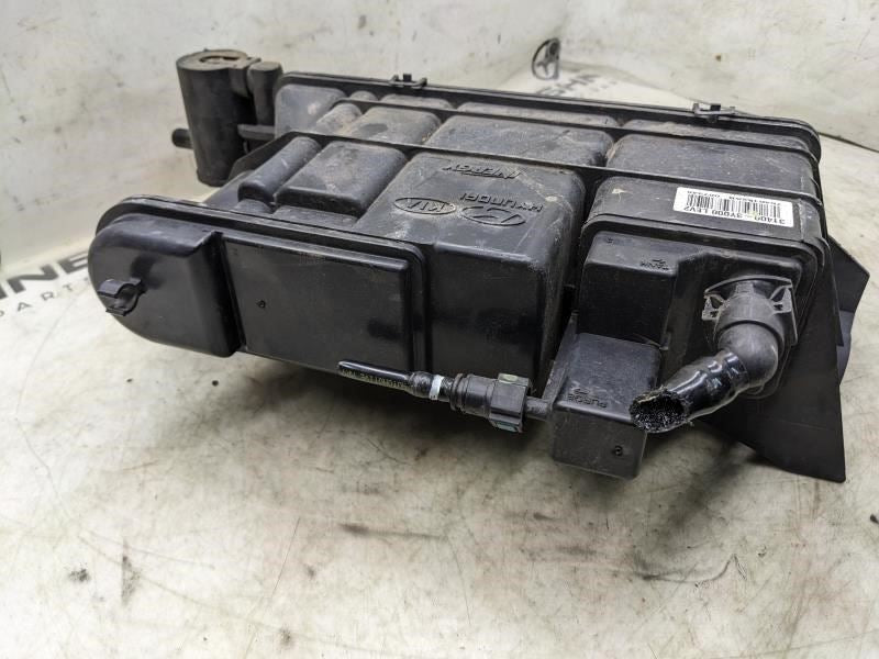 2014-2016 Hyundai Elantra Fuel Vapor Evaporator Emission Canister 31400-3Y0003