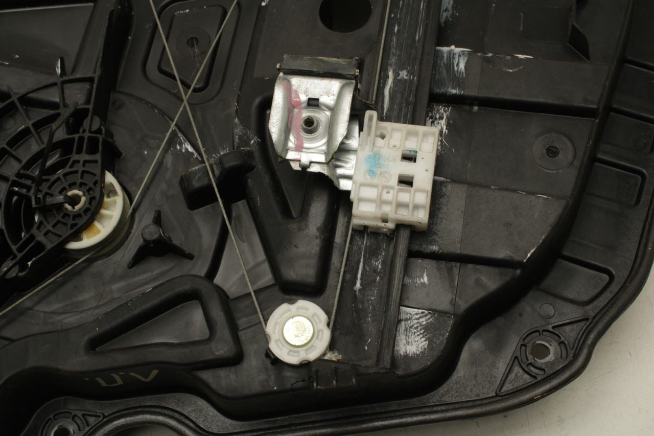 16-20 Kia Optima LX Front Left Door Window Regulator w/ Carrier Plate 82471D5000 - Alshned Auto Parts