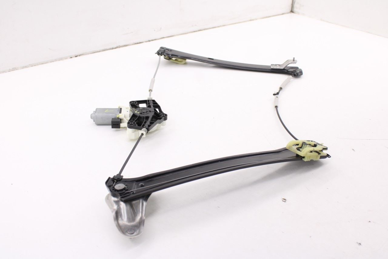 2019-2026 Volkswagen Jetta SE Front Right Side Door Window Regulator w/ Motor3
