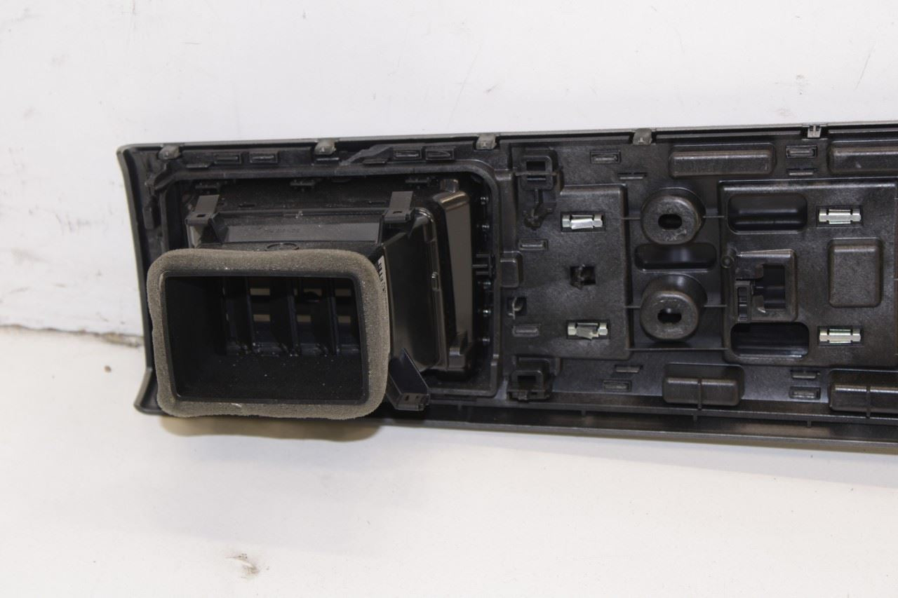 18-19 Volkswagen Atlas S Front Right Passenger Side Dash Trim Bezel w/ Air Vent - Alshned Auto Parts