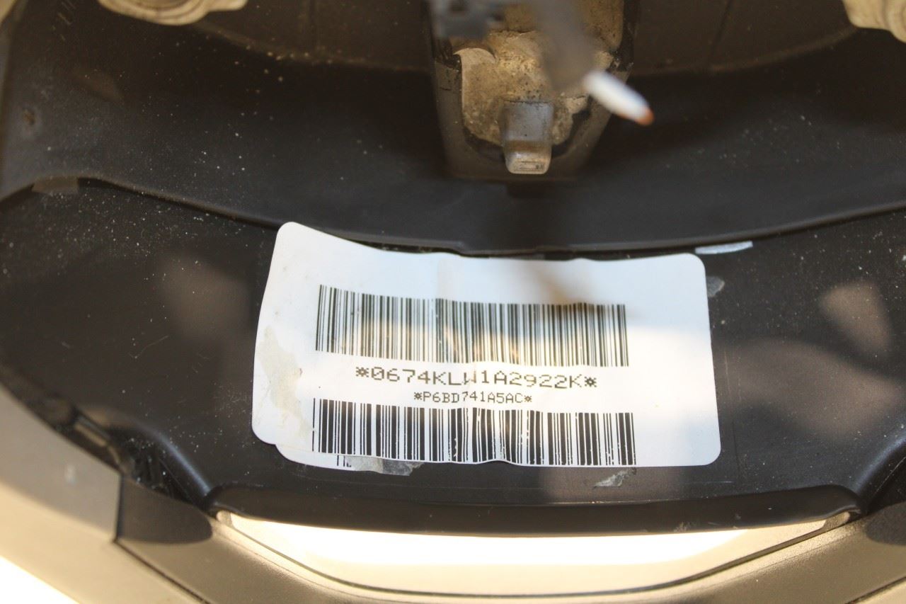 14-22 Jeep Cherokee Latitude 3.2L 4WD Steering Wheel Leather w/ Control Buttons - Alshned Auto Parts