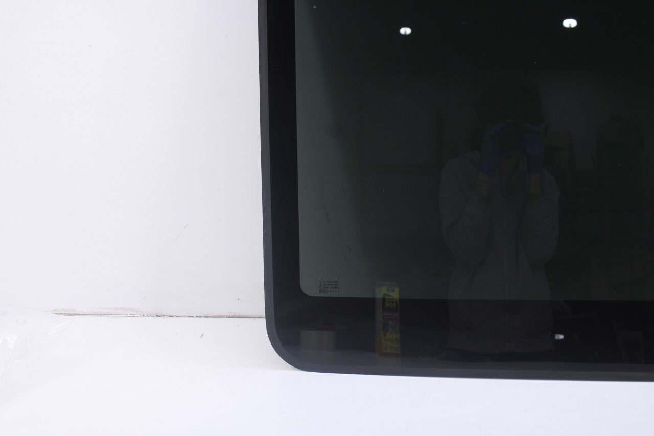 2020-26 Hyundai Palisade Limited AWD Roof Rear Sunroof Window Glass 81640-S81005