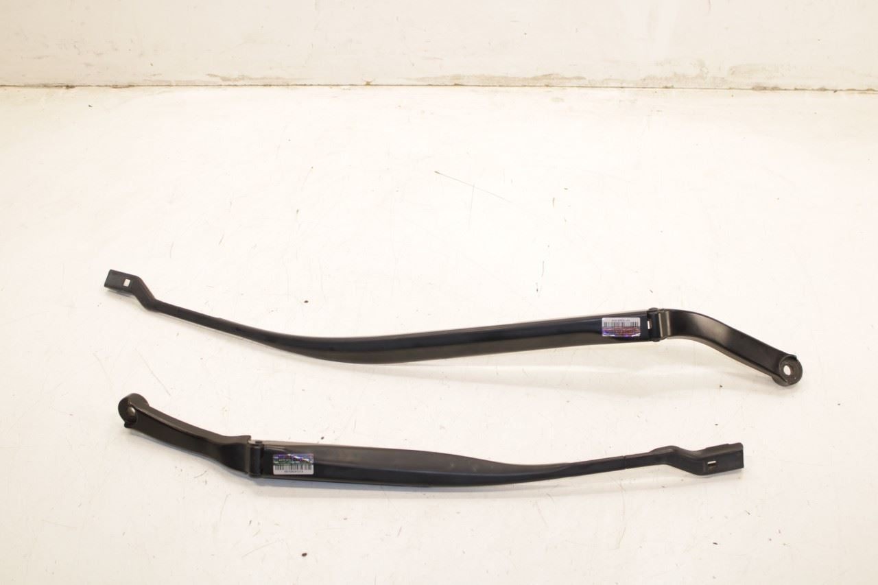 2014-21 Maserati Ghibli S Q4 Front Right and Left Windshield Wiper Arm 670001642 - Alshned Auto Parts