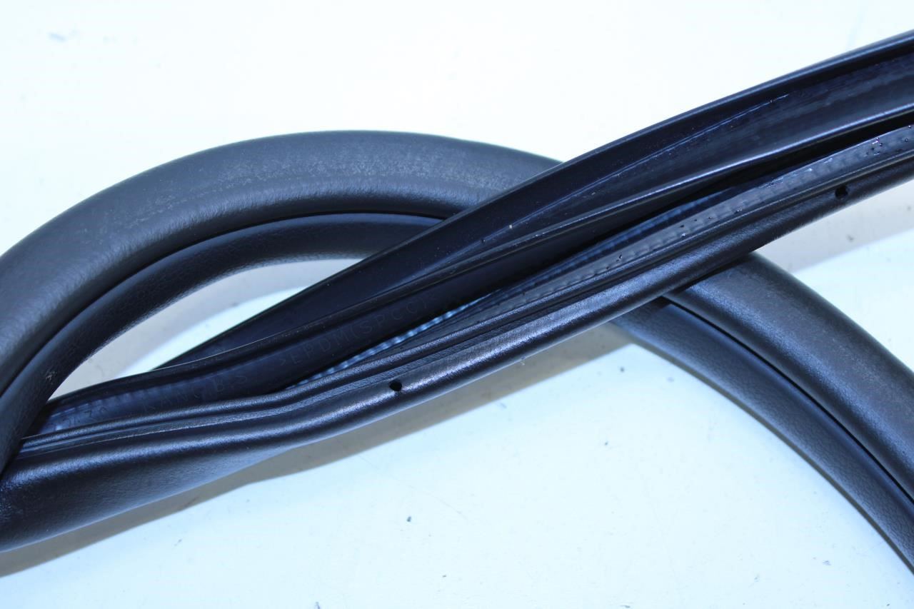 2018-2023 Kia Stinger GT1 Front Right Door Weatherstrip On Body 82120-J5000 OEM - Alshned Auto Parts