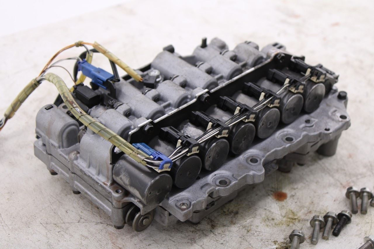 2016-2020 Toyota Sienna LE 3.5L 8-Speed Auto Transmission Valve Body w/ Oil Pan10