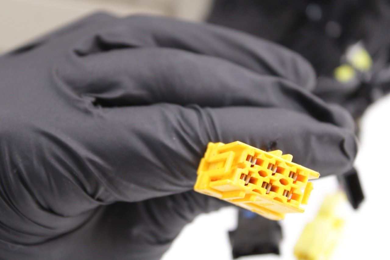 06-09 Mercedes-Benz CLK 350 Front Right Seat Backrest Upper Cushion w/ Headrest - Alshned Auto Parts