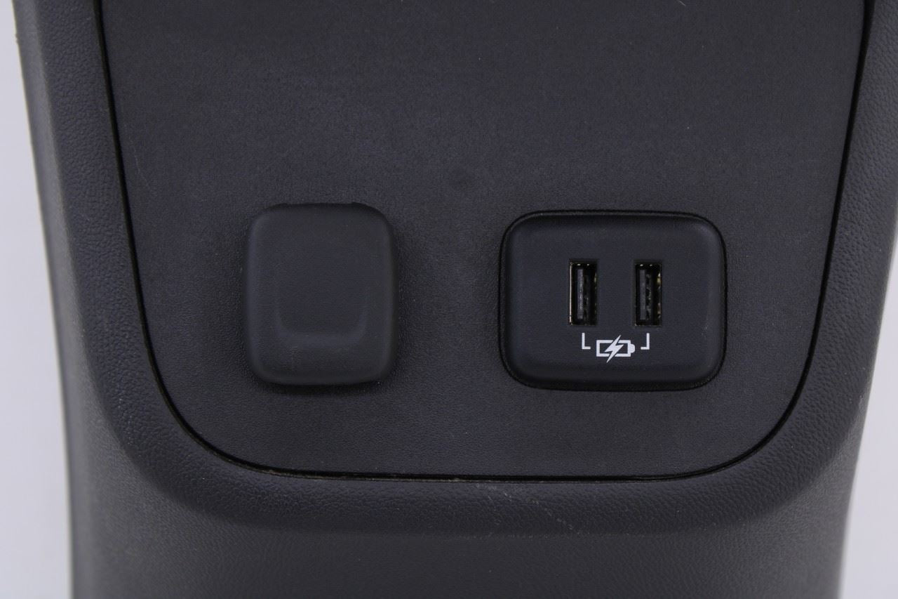 2018-2024 Chevrolet Equinox LT Rear Center Console End Cap Back Panel 841290842