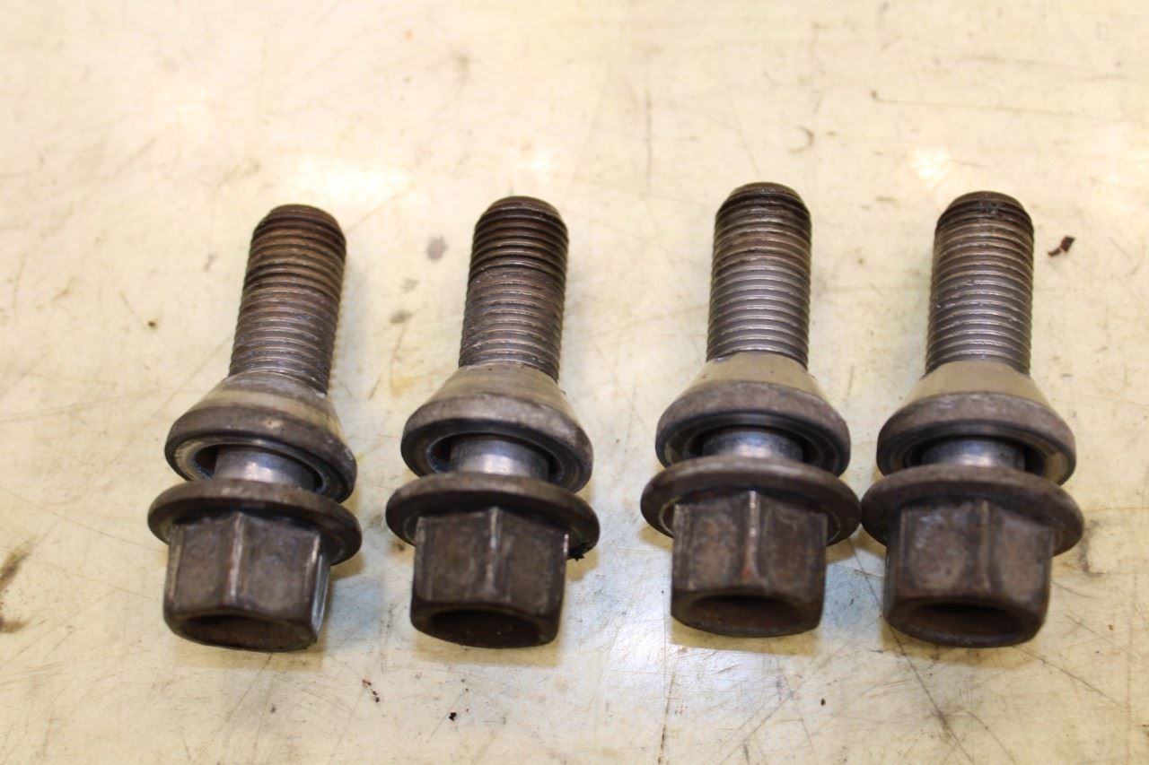 2015-2025 Volvo S60 Wheel Lock Lug Nut Bolt Set of 20 31439226 OEM - Alshned Auto Parts