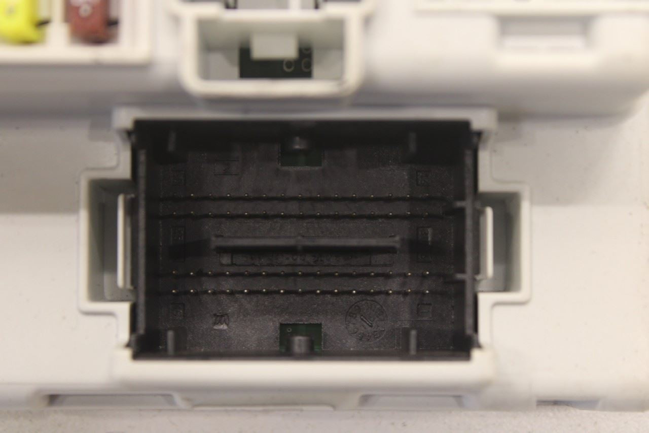 2017-2022 Alfa Romeo Giulia Ti AWD 2.0L Fuse Junction Box Body Control Module - Alshned Auto Parts