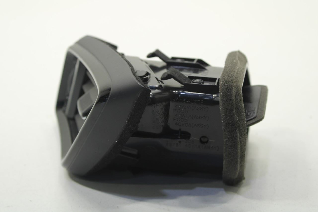 21-22 Nissan Rogue Sport SL AWD Front RH and LH Dash Outer Air Vent 68760-6MG0A - Alshned Auto Parts