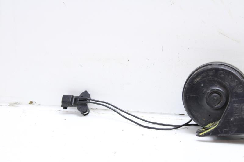2018-2023 Ford Mustang High and Low Note Horn w/ Bracket JR3Z-13832-A OEM *ReaD* - Alshned Auto Parts
