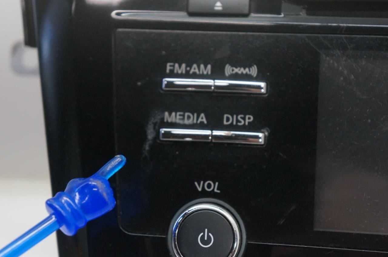 2014-2016 Nissan Rogue Faceplate Audio Panel w/ Receiver w/ Display 28185-4BA0A - Alshned Auto Parts