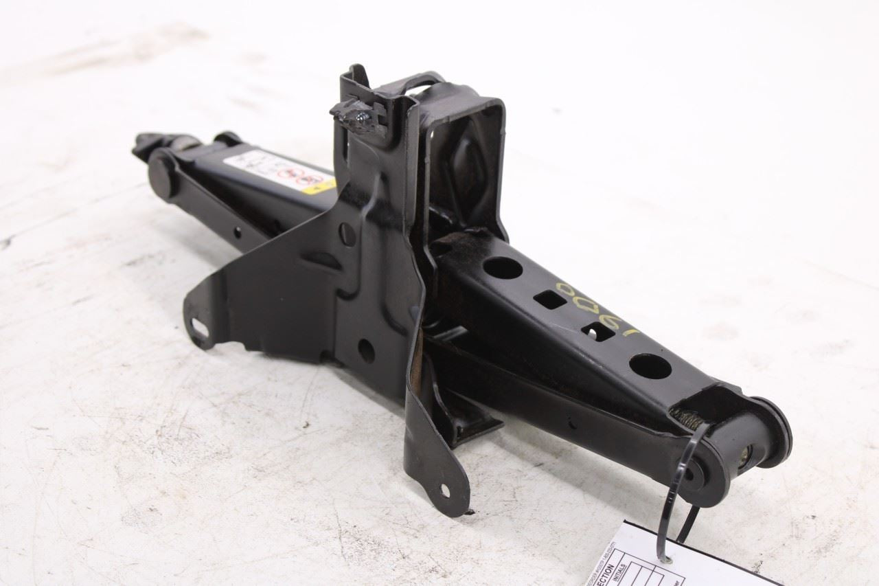 2011-2022 Dodge Durango SXT 3.6L AWD Scissor Lifting Jack 68332817AB OEM5
