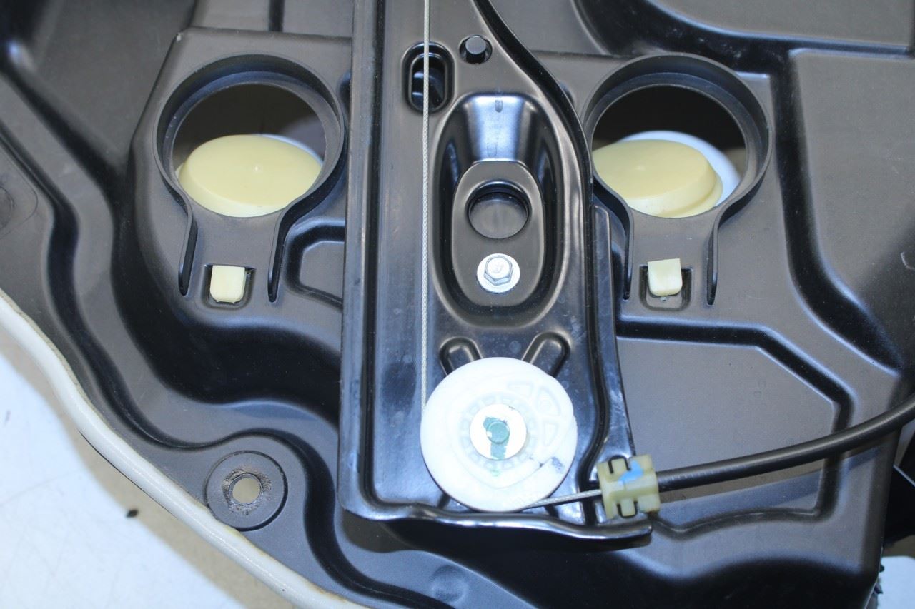 14-23 Jeep Cherokee 75th Anniversary Rear Right Door Window Regulator w/ Carrier - Alshned Auto Parts