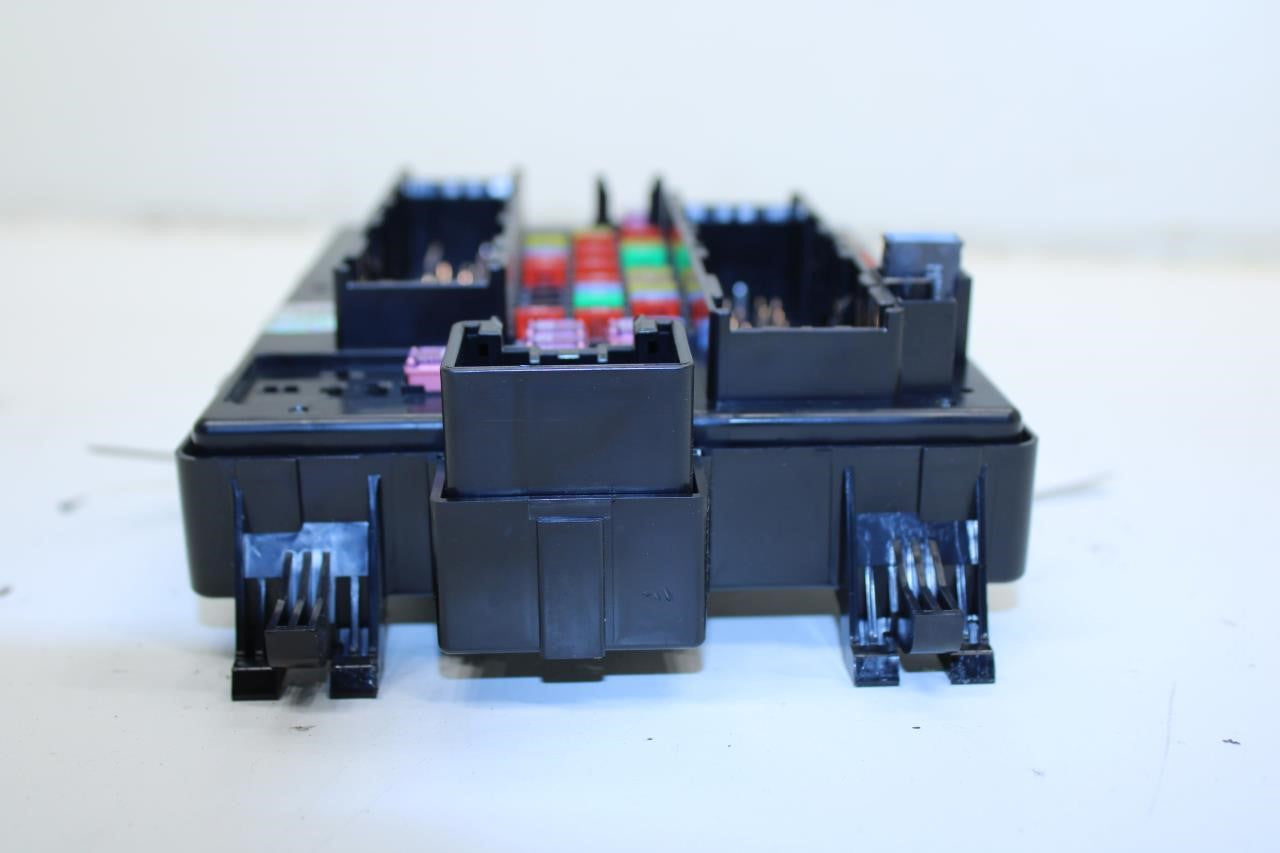 2018-2019 GMC Acadia SLT-1 3.6L Cabin Fuse Relay Junction Block Box 84270913 OEM - Alshned Auto Parts