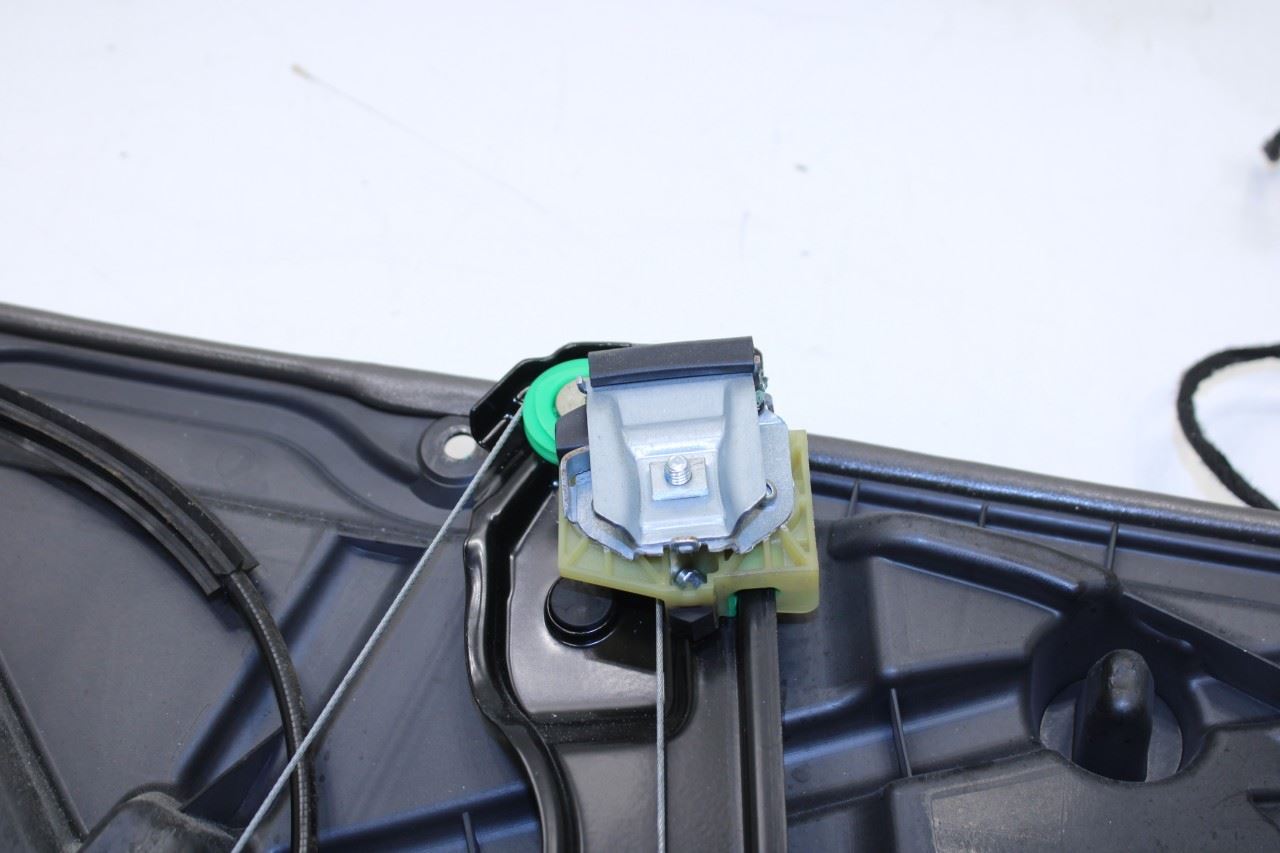 12-15 Mercedes-Benz ML350 FR RH Door Window Regulator w/ Carrier Plate and Motor - Alshned Auto Parts