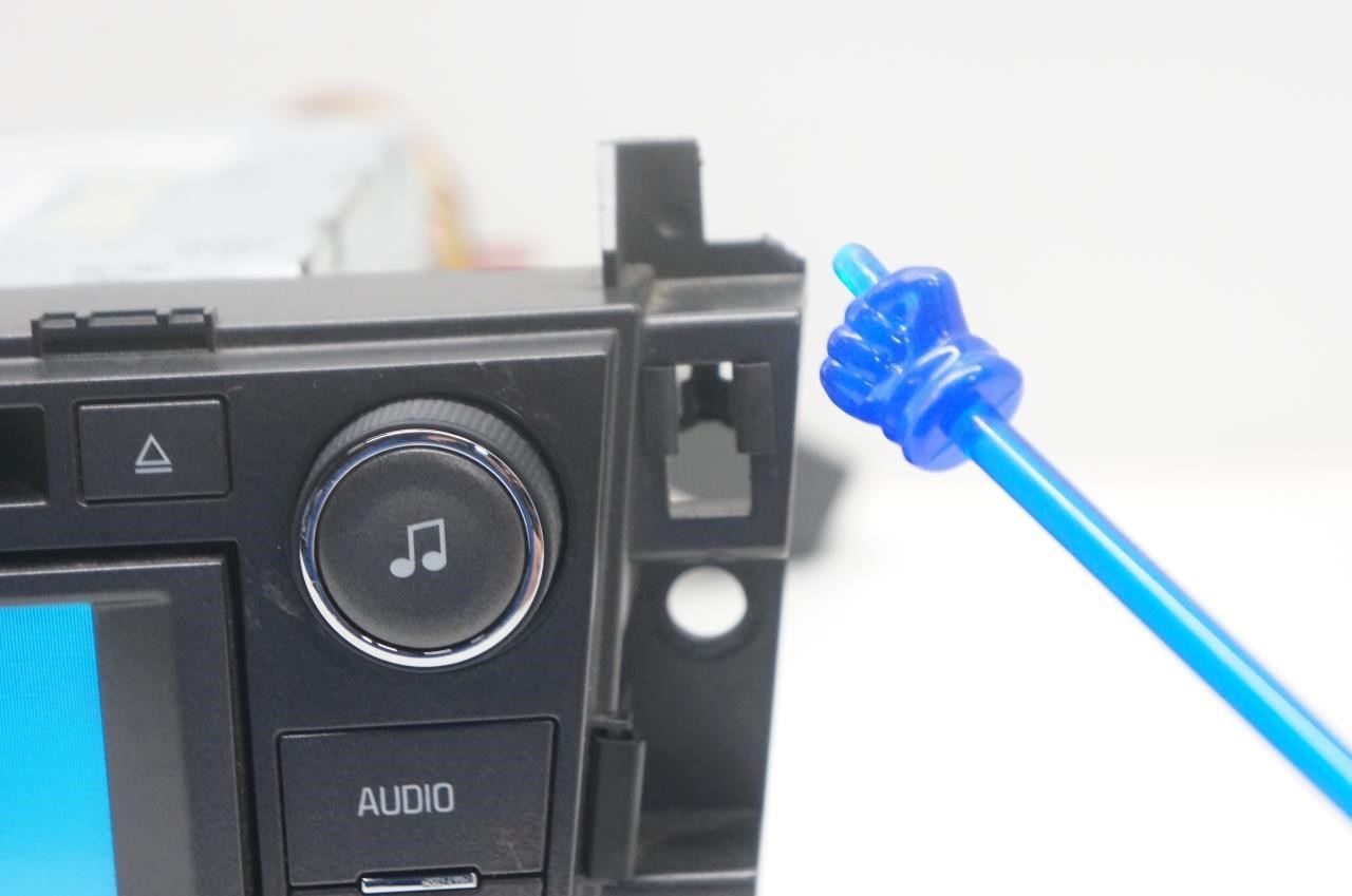 2011 Cadillac DTS AM FM CD MP3 Radio Receiver Navigation 25993432 OEM *UNLOCKED* - Alshned Auto Parts