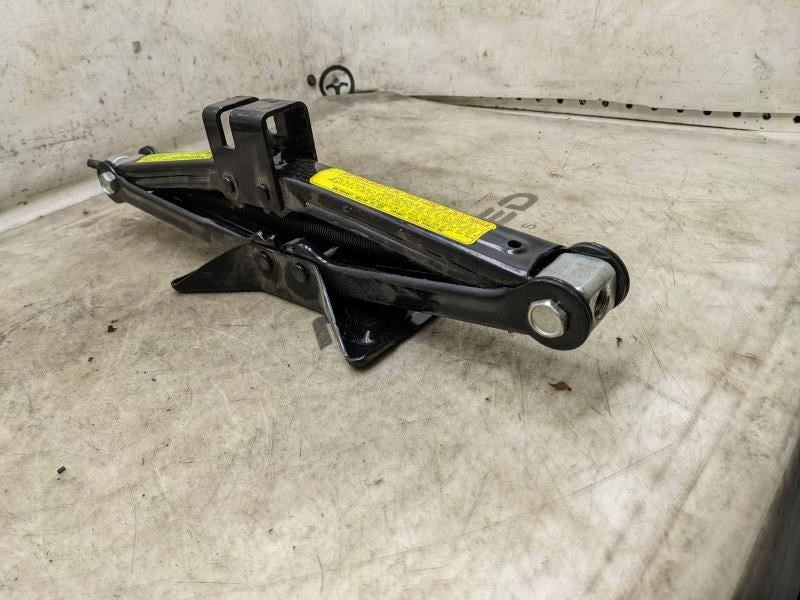 2009-2015 Hyundai Tucson Scissor Lifting Jack 09110-2S100 OEM5
