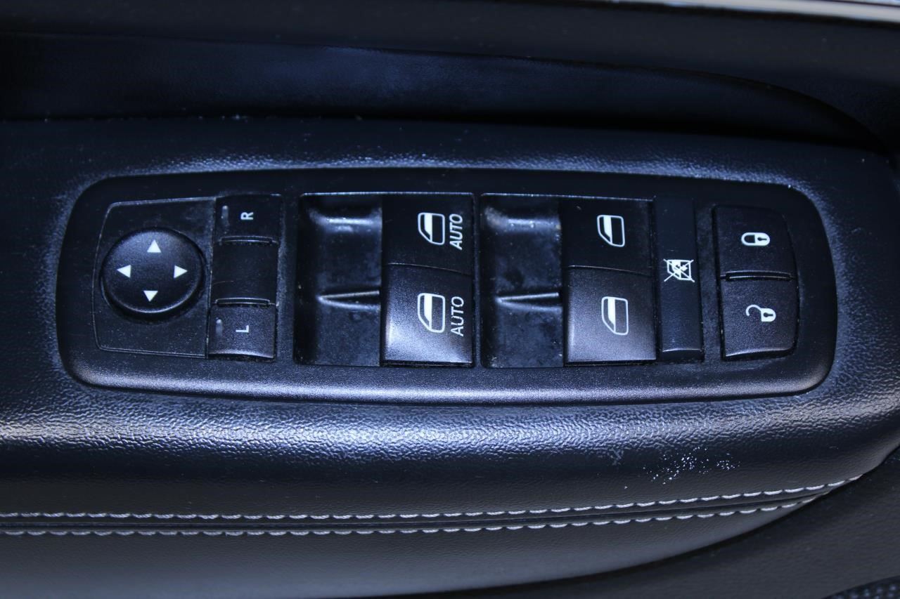 2014-2017 Jeep Grand Cherokee Limited Front Left Door Trim Panel 5LL751X9AC OEM - Alshned Auto Parts