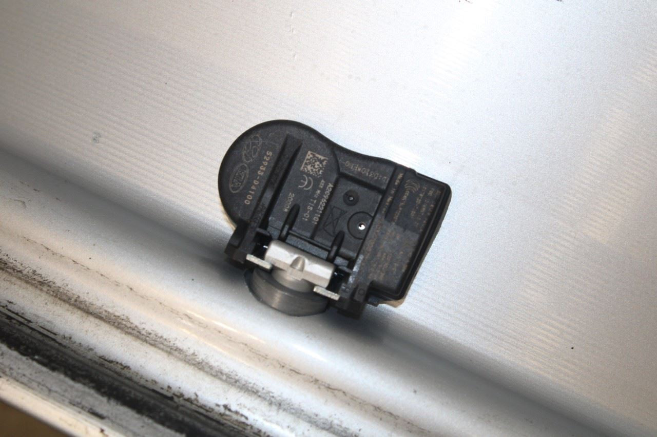 2019-2020 Kia Sorento LX Aluminum Wheel R17x7.0J 10 Spoke 52910-C5510 OEM - Alshned Auto Parts