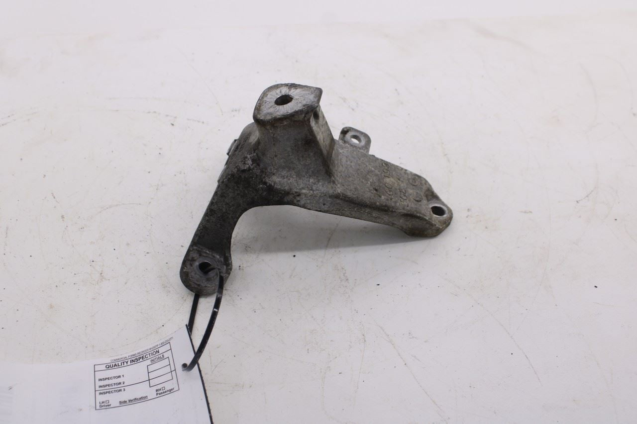 2013-16 Audi S4 Premium Plus 3.0L AWD AT Right Side Engine Support Mount Bracket4