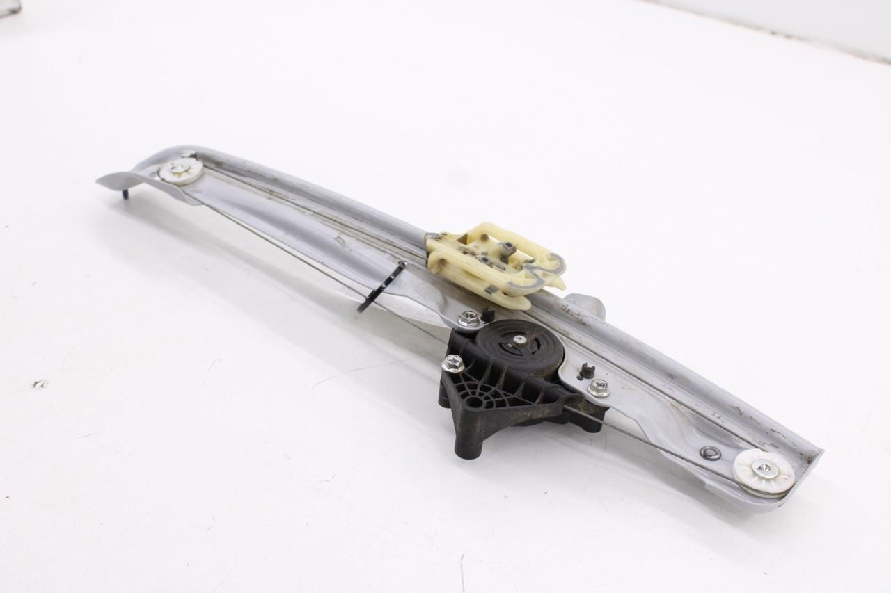 2018-2024 Chevrolet Equinox LT Rear Right Side Door Window Regulator w/ Motor11