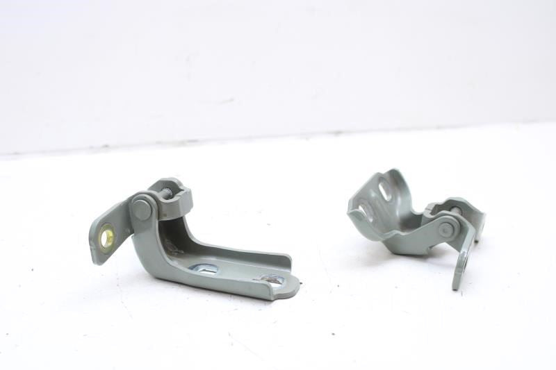 2024-25 Chevrolet Trax Front Right Side Door Hinge Upper and Lower 13501715 OEM - Alshned Auto Parts