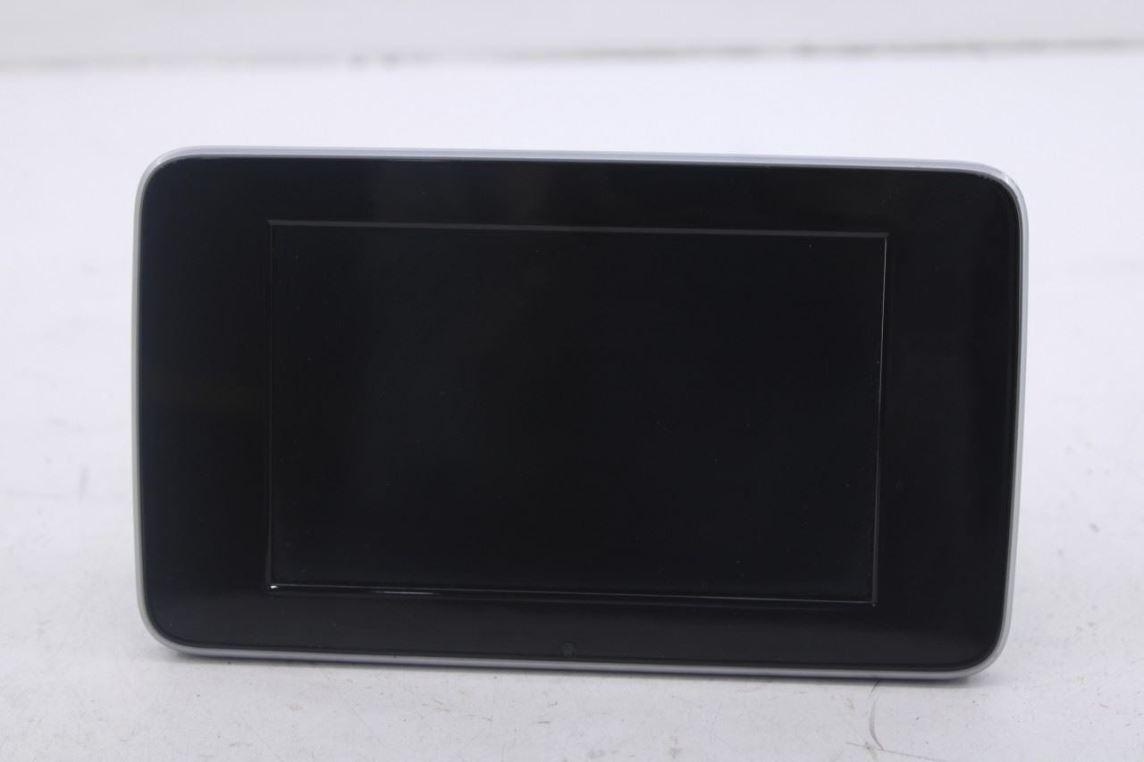 15-18 Mercedes-Benz C300 4Matic Bosch Information 7.0 Display Screen 20590041139
