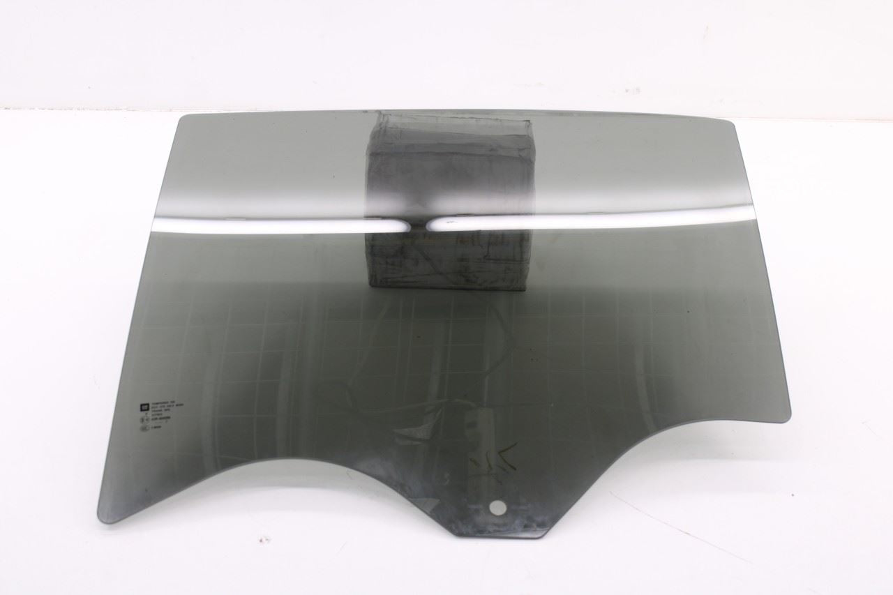 2018-2024 Chevrolet Equinox LT Rear Left Door Window Movable Glass 84388312 OEM0