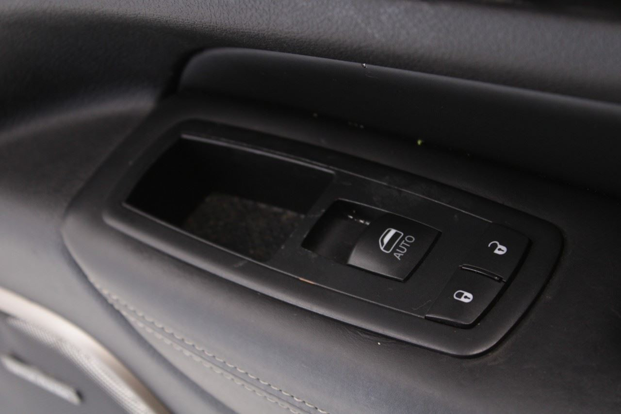 2015-17 Jeep Grand Cherokee Overland Front Right Door Trim Panel 6AA001X9AC OEM - Alshned Auto Parts