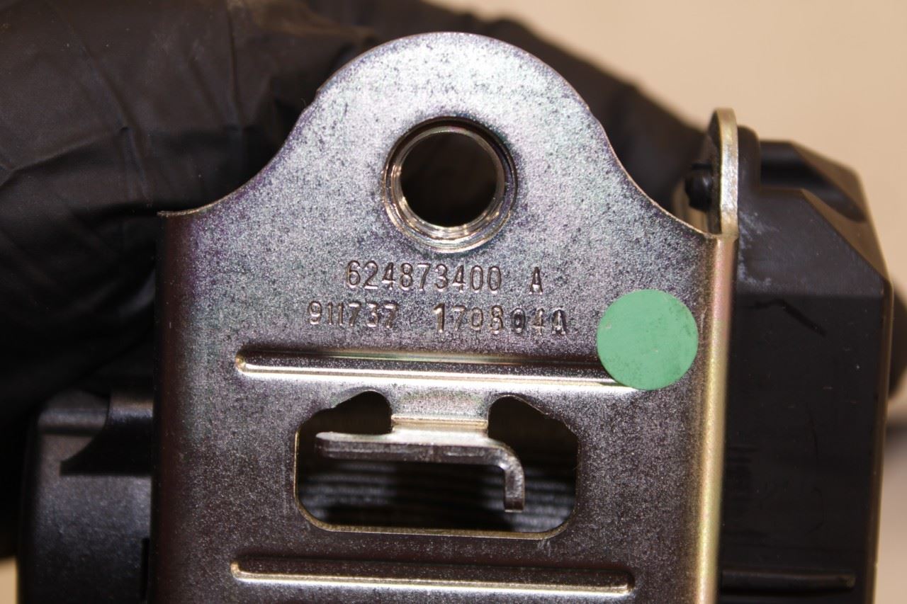 2018-24 Volkswagen Atlas S Rear Passenger Right Side 3rd Row Seat Belt Retractor - Alshned Auto Parts