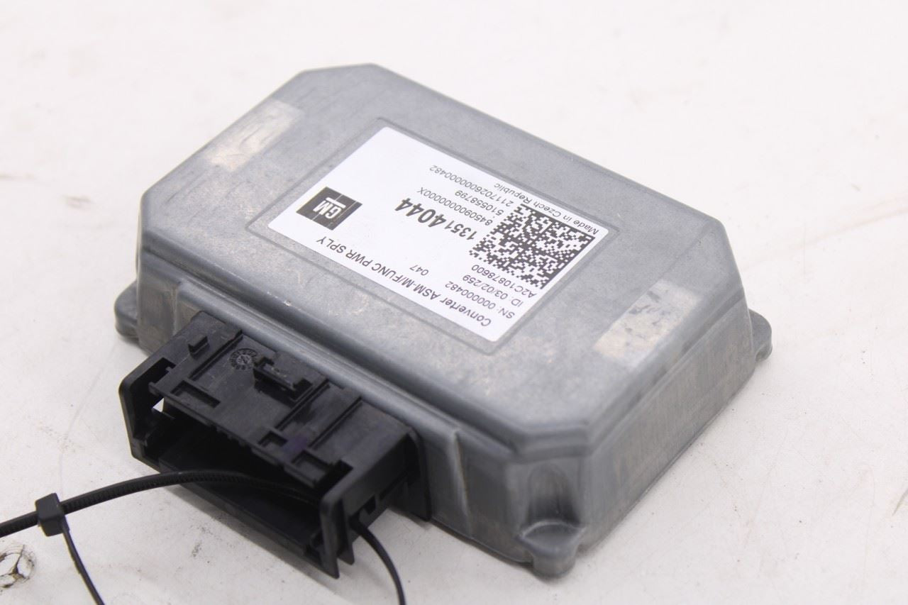 2018-2024 Chevrolet Equinox LT Power Supply Voltage Inverter Converter Module 5