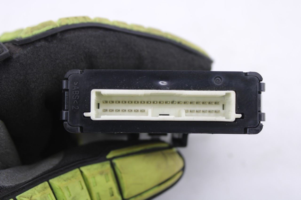 2020-25Mitsubishi Outlander Sport SE Network Gateway Control Module 8637C178 OEM1
