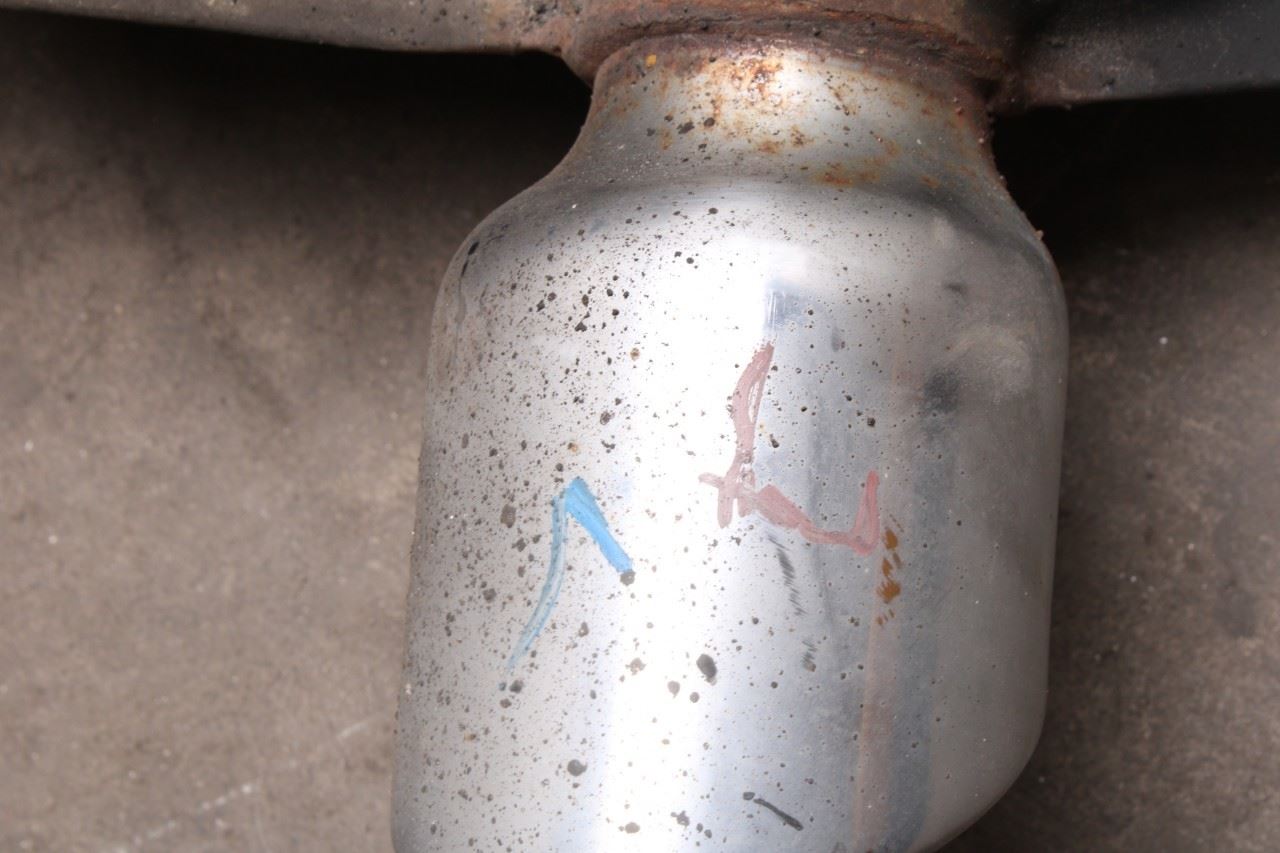 14-20 Jeep Grand Cherokee Overland 3.6L Rear Left System Muffler 68276649AA OEM - Alshned Auto Parts