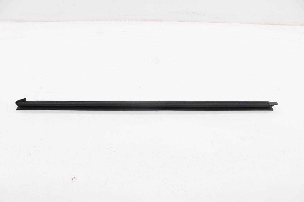 2021-2026 Hyundai Elantra SE Rear Right Door Window Run Channel w/ Weatherstrips11