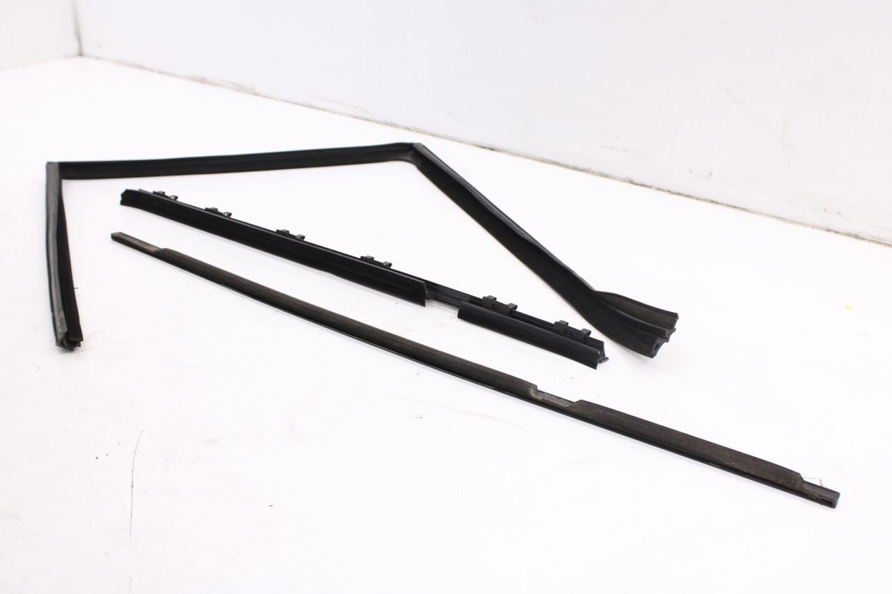07-12 Land Rover Range Rover HSE Rear RH Door Run Channel w/ Belt Weatherstrips - Alshned Auto Parts