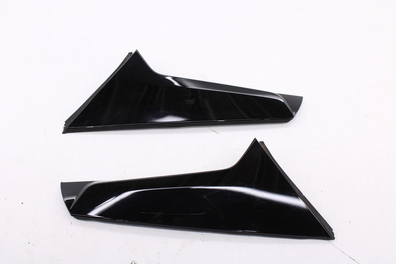18-24 Chevrolet Equinox LT Rear Right and Left Liftgate Side Aero Trim 842142270