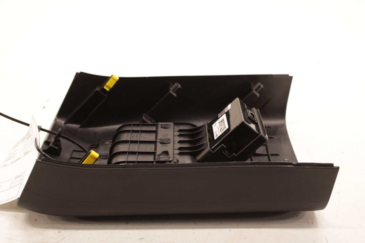 2022-2024 Hyundai Tucson SEL Console Rear Back Panel w/ USB Port 84640-CW000-NNB - Alshned Auto Parts