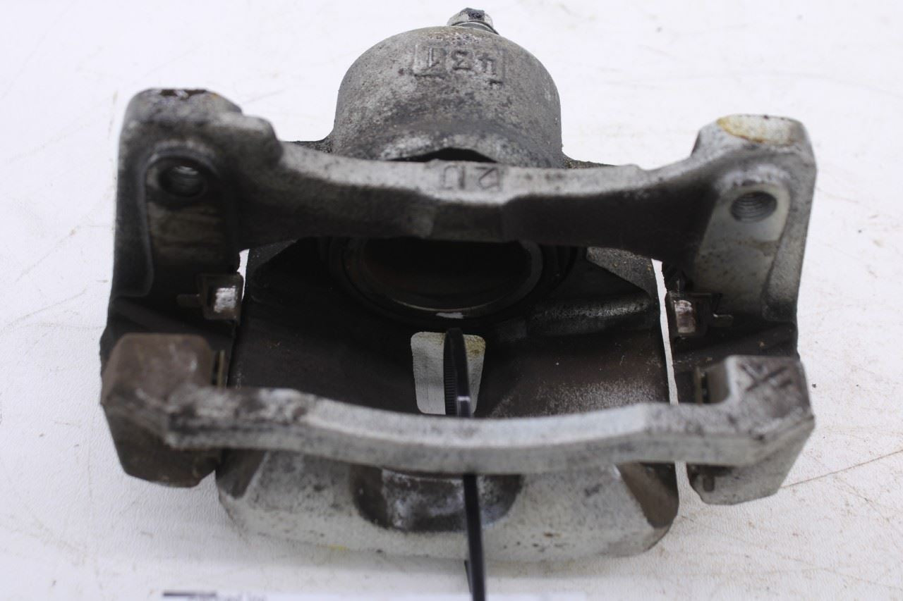 2020-2026 Toyota Corolla LE Front Right Side Disc Brake Caliper 47730-02580 OEM11