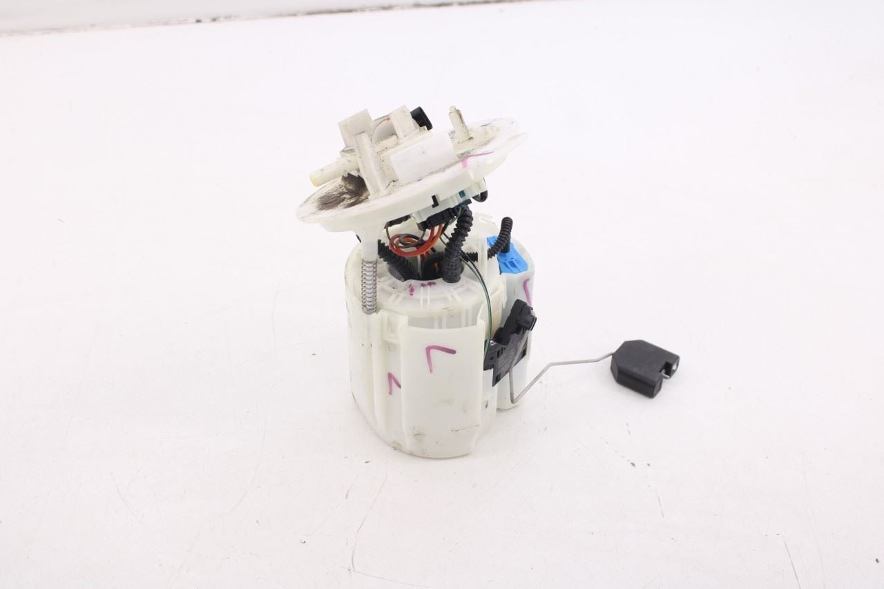 2017-2023 Mercedes-Benz C300 4Matic 2.0L In Tank Fuel Pump Assembly 20547049005