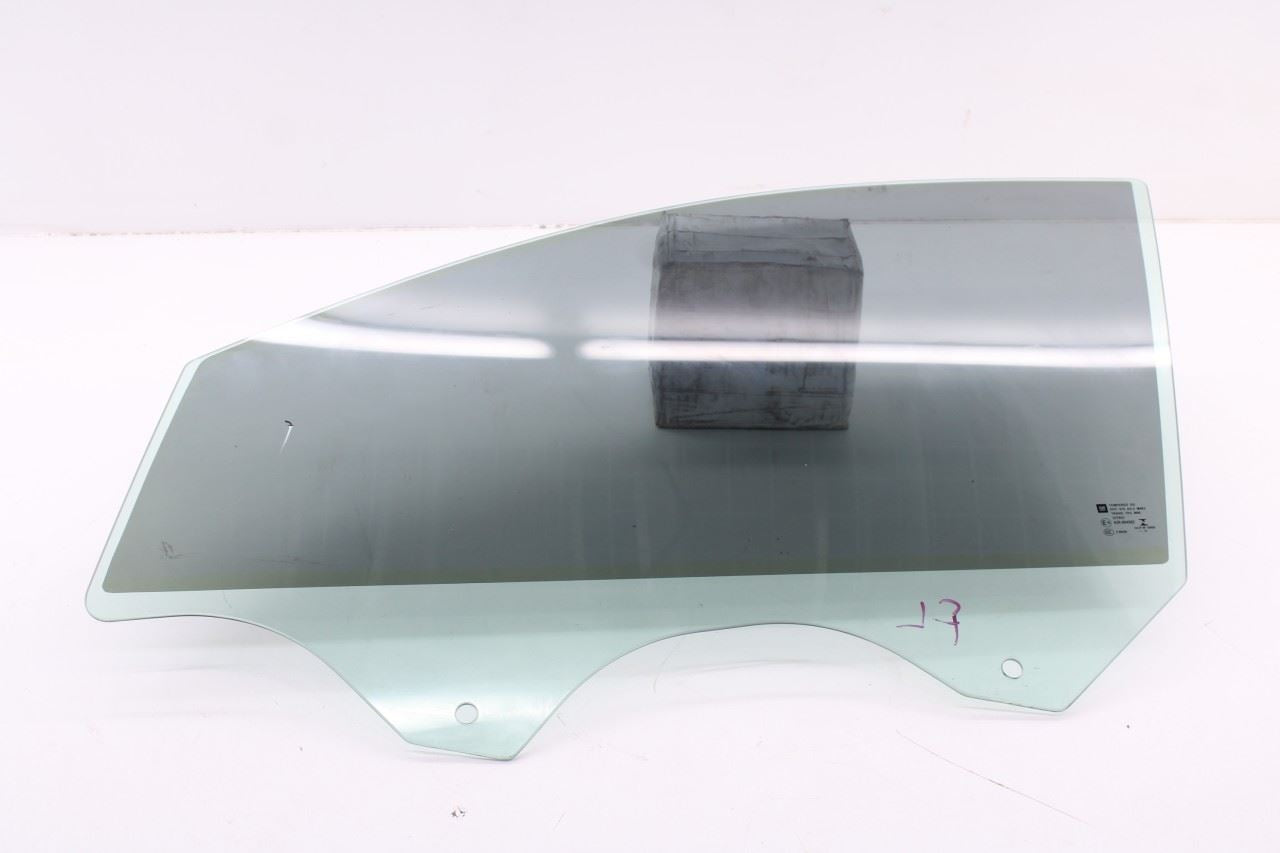 2018-2024 Chevrolet Equinox LT Front Left Door Window Movable Glass 84398670 OEM0