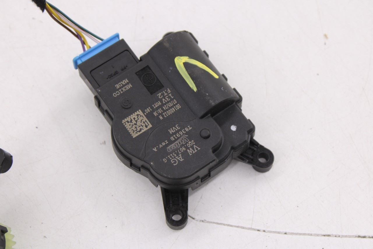 2019-25 Volkswagen Jetta SE HVAC System Wire Harness w/ Blend Door Actuator Set6