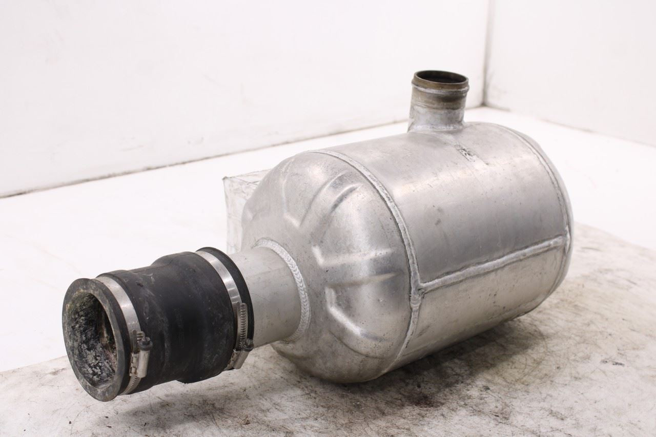 2021-26 Yamaha VX Deluxe 1.0L Exhaust Muffler Water Lock Box F4N-U7550-00-00 OEM2